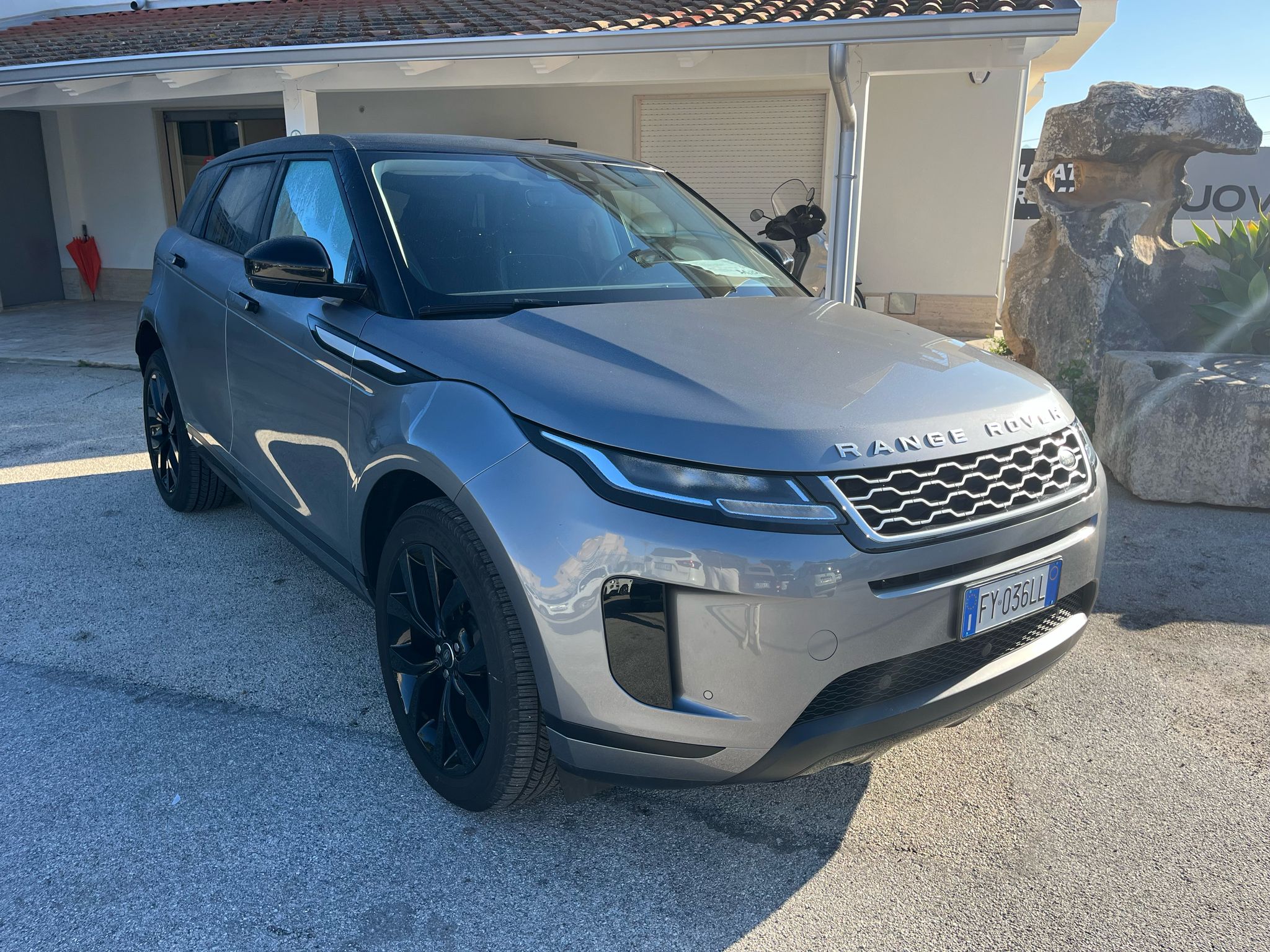 LAND ROVER RANGE ROVER EVOQUE 2.0 D150 MILD-HYBRID