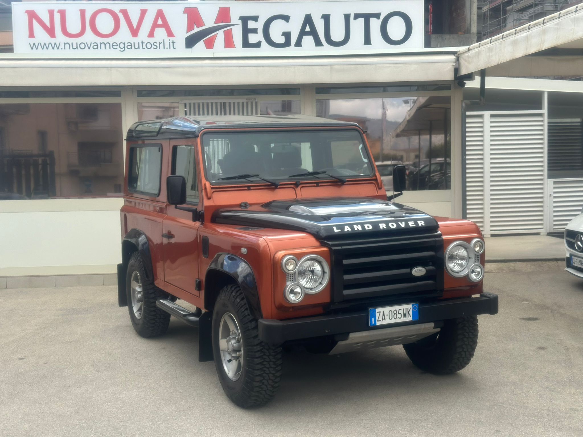 Land Rover Defender 90 2.4 TD4 Limited Edition FIRE